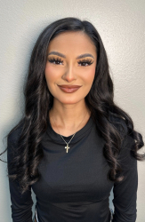 Aliana Herrera - Makeup Artist