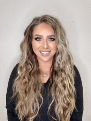 Kaitlyn Goolsby - Cosmetologist